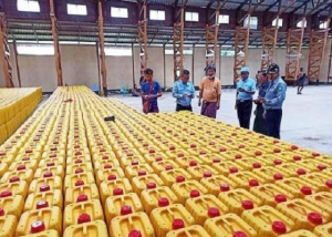 နိုင်ငံတော် အရန်ရိက္ခာ ပြတ်လတ်မှုမရှိစေရန် စားအုန်းဆီ ၂၂၂.၅ တန် ဖြန့်ဝေပေးမည်