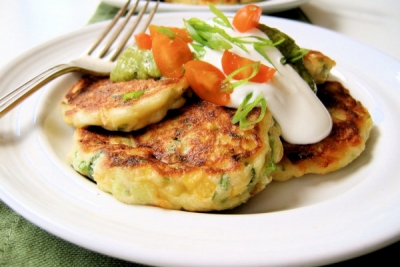 ကေလးမ်ားအႀကိဳက္ေတြ႔ေစမည့္ ၾကက္သြန္ၿမိတ္ႏွင့္ ေျပာင္းဖူးကိတ္