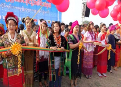 တိုင်းရင်းသားလူမျိုးစုများ ဈေးရောင်းပွဲတော်ကျင်းပ