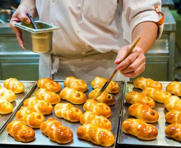 အခမဲ့ Bakery and Pastry Training Course (အခြေခံမုန့်ဖုတ်နည်းသင်တန်း) လျှောက်ထားရန် အရည်အချင်း သတ်မှတ်ချက်၊ လိုအပ်သောစာရွက်စာတမ်းများ