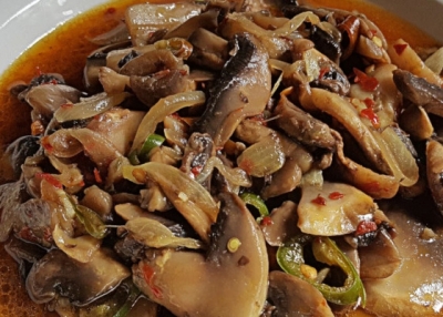 သက်သတ်လွတ်သမားများအတွက်  မှိုနှင့် ပင်စိမ်းရွက် အစပ်ချက်