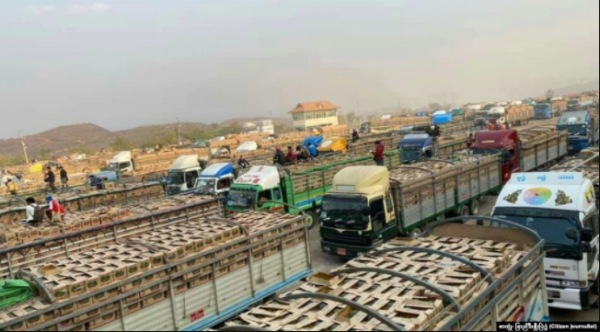 တရုတ်-မြန်မာ မူဆယ်ဂိတ် လယ်ယာထွက်ကုန် ထရပ်ကားတွေ ရာချီပိတ်ဆို့