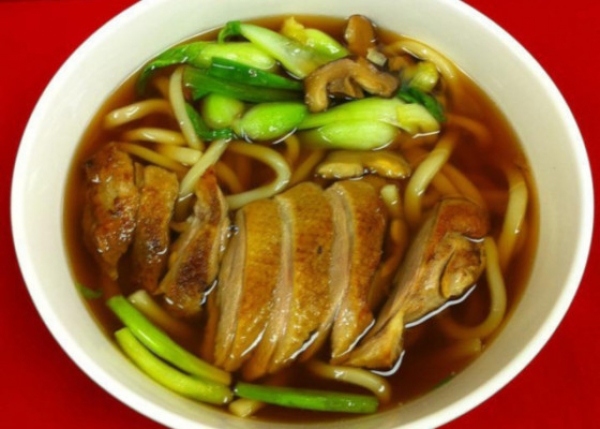 Chinese စတိုင္ ဘဲကင္ႏွင့္ ေခါက္ဆြဲျပဳတ္