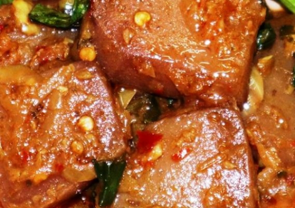 သက္သတ္လြတ္၀ဥအစပ္ဟင္း