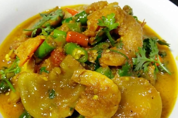 ဒညင္းသီးနဲ႕ ပုစြန္ေျခာက္ငါးပိခ်က္
