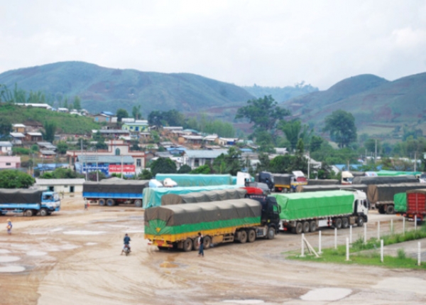 တ႐ုတ္ႏိုင္ငံက တင္သြင္းခြင့္မျပဳ၍ လက္ရွိ မူဆယ္တြင္ ဆန္တန္ခ်ိန္ ေျခာက္ေသာင္းေက်ာ္ ပိတ္မိ