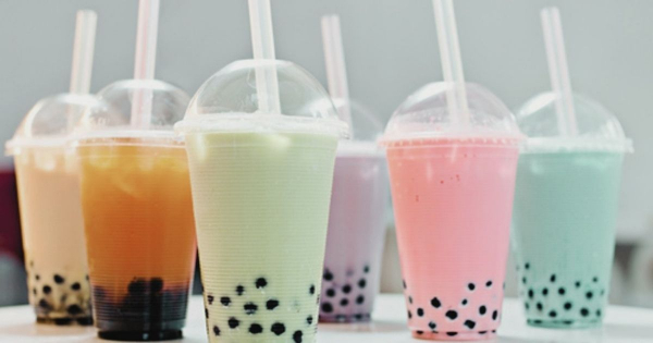 bubble tea  တိုက်ခန်းတံခါးဝ လာမပို့သဖြင့် ပြဿနာရှာ