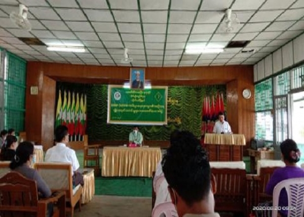 ကျိုက်လတ်မြို့နယ်တွင် CERP အစီအစဉ်ဖြင့် မိုးစပါးမျိုးစေ့ထုတ် စိုက်ပျိုးတောင်သူများအား ထောက်ပံ့ငွေ ပေးအပ်