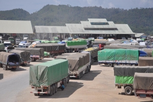 မူဆယ္နယ္စပ္ ကုန္သြယ္ေရးဇုန္၌ သၾကား ဆန္ႏွင့္ ေျပာင္းတင္ပို႕မႈ အခက္အခဲျဖစ္ေန