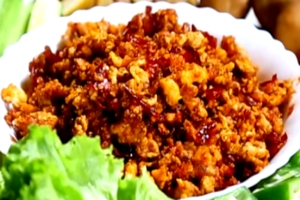 ထမင္းၿမိန္ေစတဲ့ ၾကက္ဥ ငံျပာရည္ေၾကာ္ခ်က္နည္း