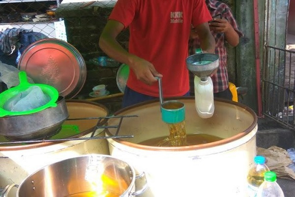 ၂၀၂၃ ခုနှစ် စက်တင်ဘာလ ၇ရက်   မြန်မာနိုင်ငံဆီကုန်သည်နှင်ဆီလုပ်ငန်းရှင်များအသင်း မှဖွဲ့စည်းထားသော စားသုံးဆီဈေးနှုန်းတည်ငြိမ်စေရေးလုပ်ငန်း အဖွဲ့ မှ ကုမ္ပဏီအလိုက်ရောင်းချပေးမည့် လက်လီ/လက်ကား ဆိုင်များစာရင်း