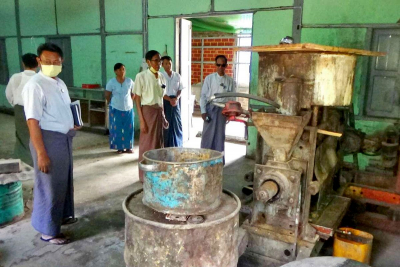 ပြည်တွင်း ဆီစက် လုပ်ငန်းရှင်များကို ချေးငွေထုတ်ပေးဖို့ စီစဉ်နေ