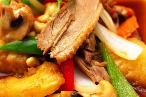 ဘဲသားႏွင့္ နာနတ္သီးခ်ဳိခ်ဥ္ေၾကာ္