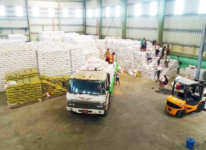 ဘုရင့်နောင် ဆန်စပါးကုန်စည်ဒိုင်တွင် တစ်ရက်လျှင် ဆန်အိတ်ရေ တစ်သိန်းခန့် ဝင်ရောက်လျက်ရှိ
